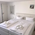 Апартаменты Gaestehaus Schulz *